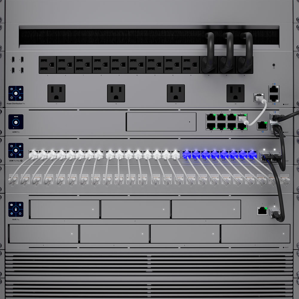 Imagem de SWITCH UBIQUITI GERENCIAVEL L3 24 PORTAS SENDO 8 DE 2.5 GIGABIT + 02 SFP+ DE 10GB USW-PRO-MAX-24-POE